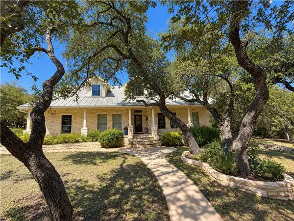801 Rainbows End Road, Wimberley