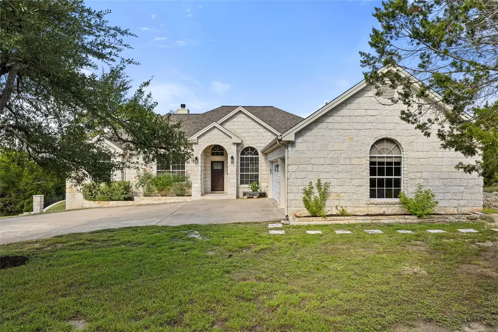 1025 Sunset Canyon Drive N, Dripping Springs