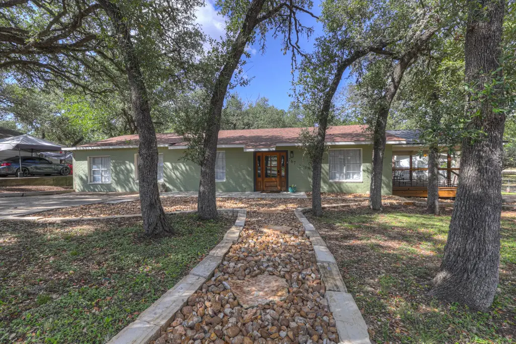 767 Valley Oaks Dr Drive, Canyon Lake