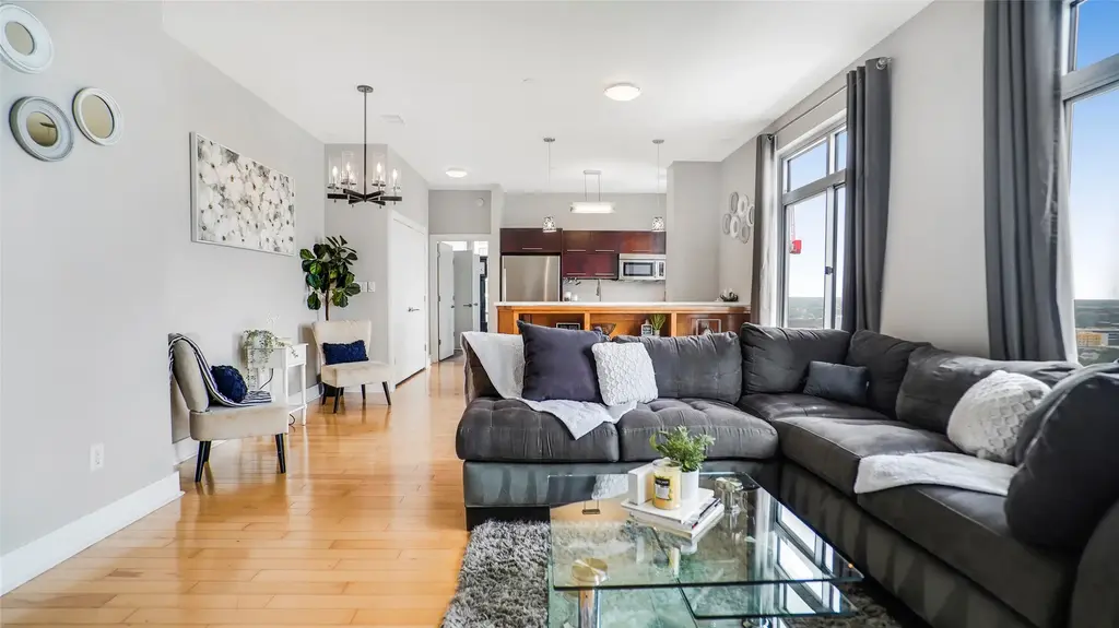 603 Davis Street 2204, Austin