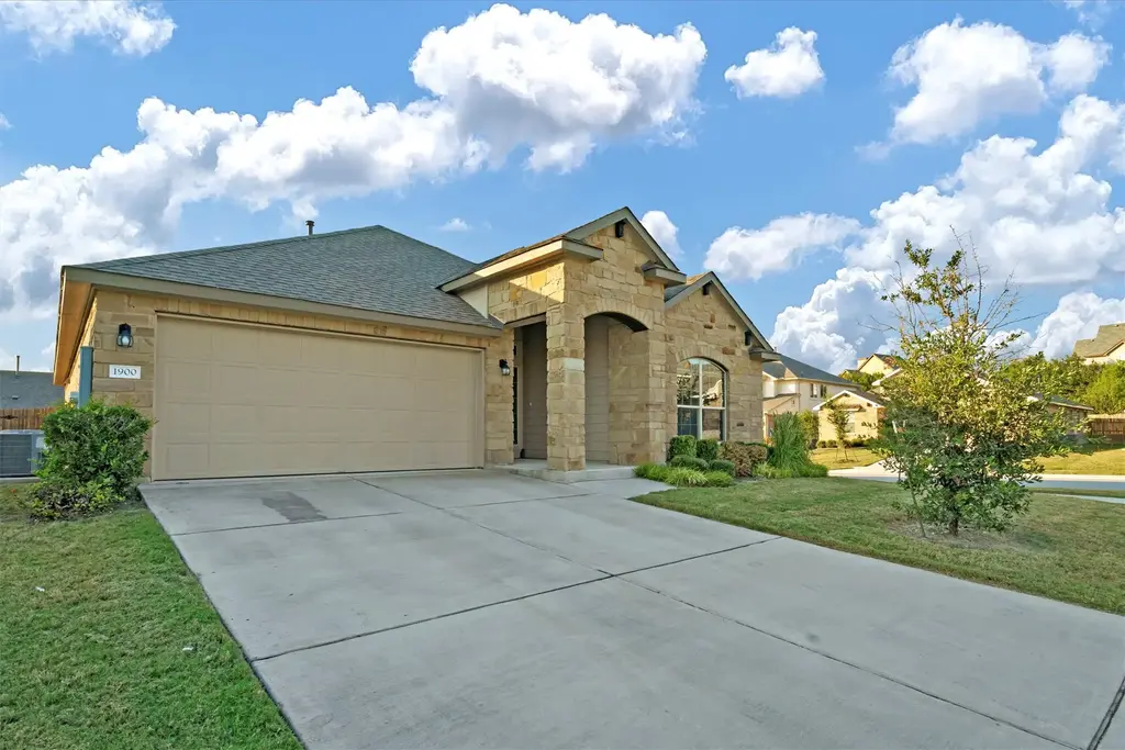 1900 Mexia Drive, Round Rock