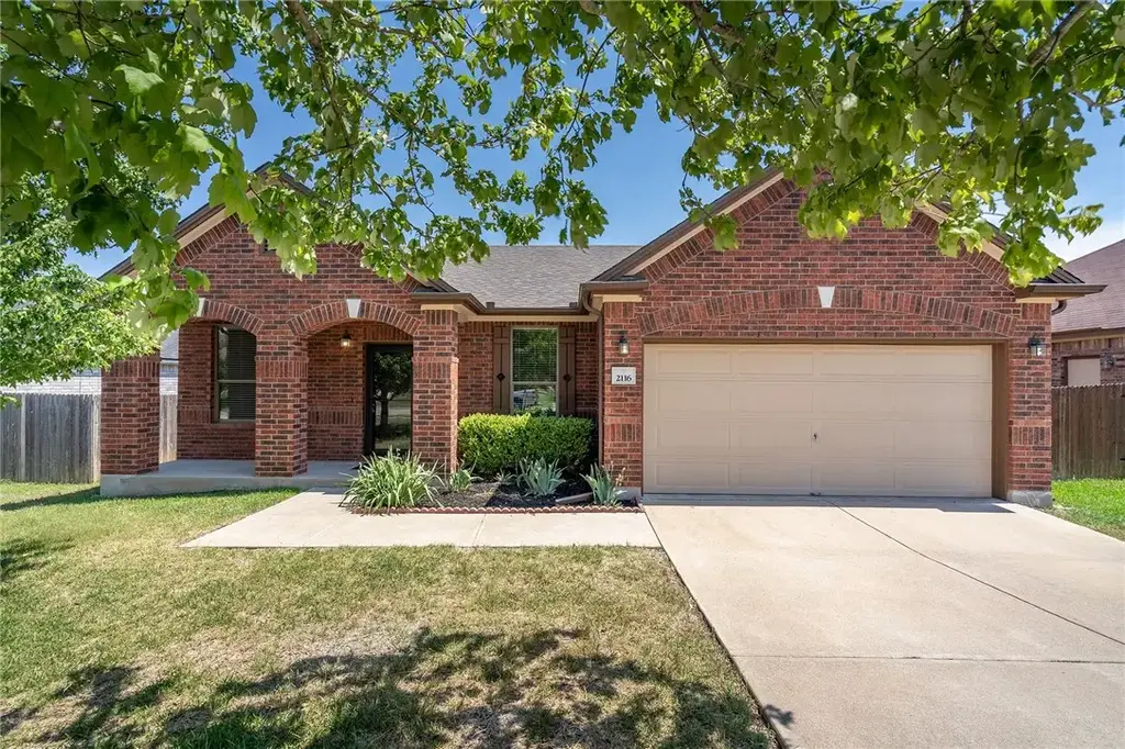 2116 Woodway Drive, Leander