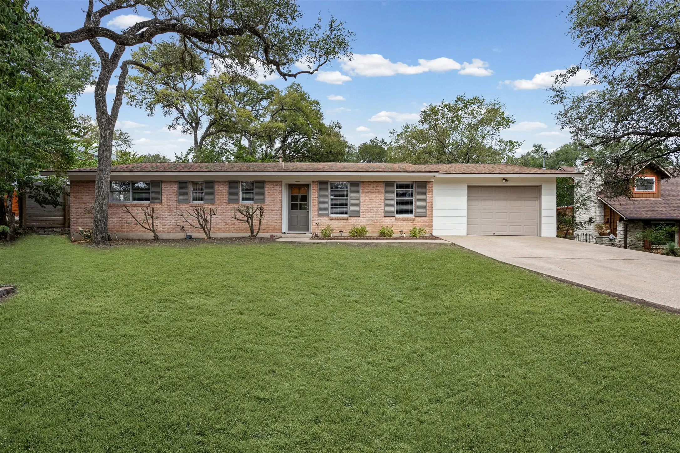 Photo of Listing #5685254