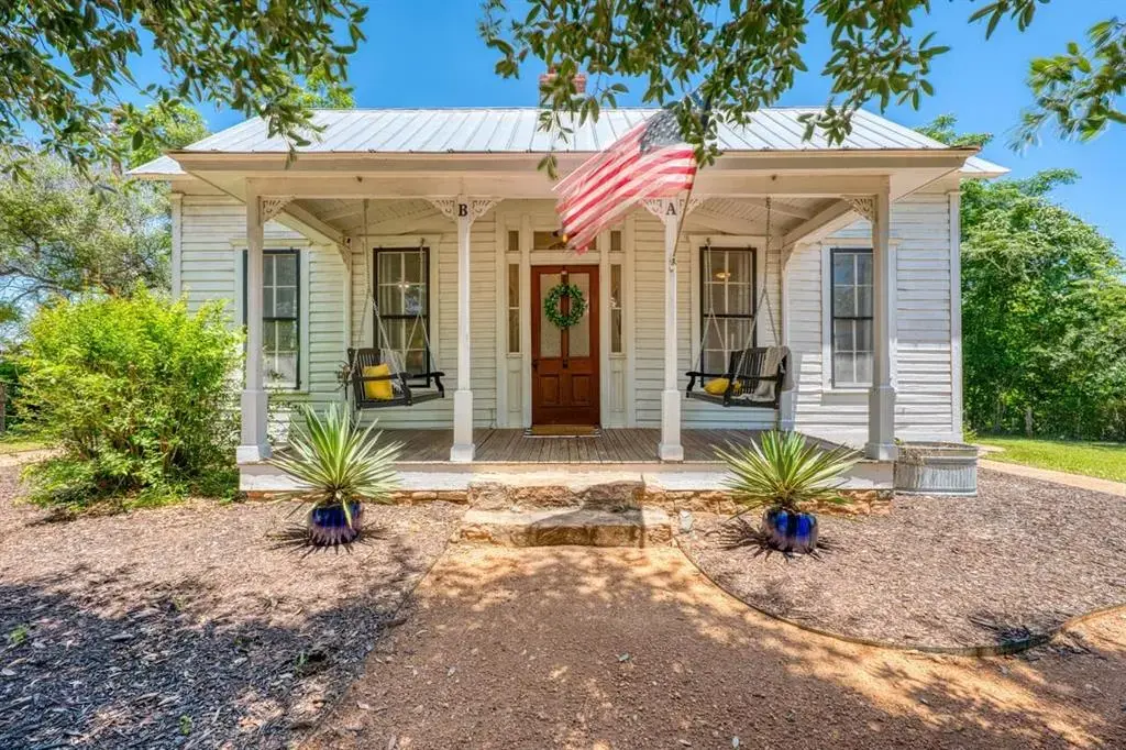 700 Bayley Street, Llano