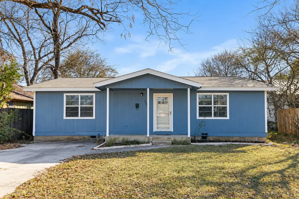 303 E Austin Avenue, Round Rock