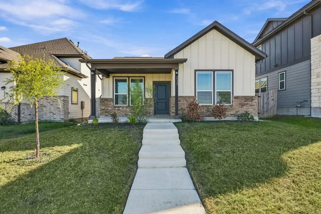 233 Porter Country Parkway, Buda