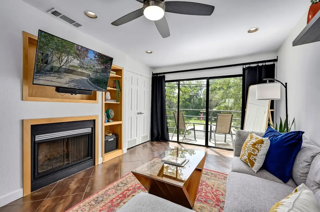 2605 Enfield Road 220, Austin