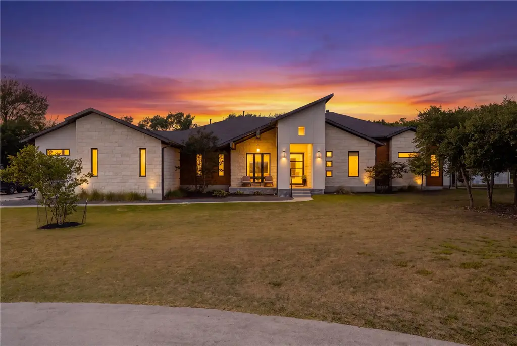 200 Quarter Horse Lane, Driftwood