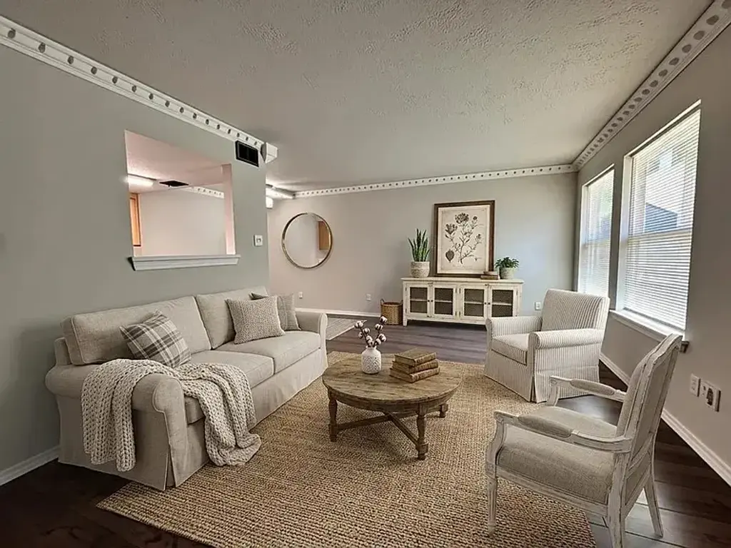 2124 Burton Drive 130, Austin