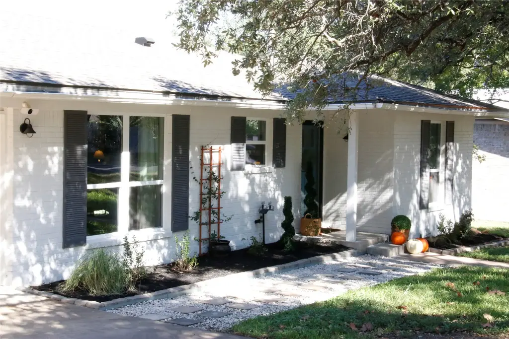 11912 Oakbrook Drive, Austin