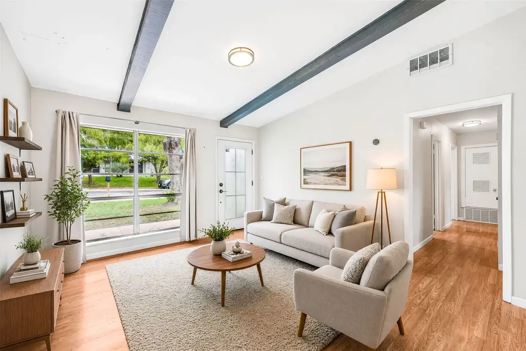 2207 Palmera Cove, Austin