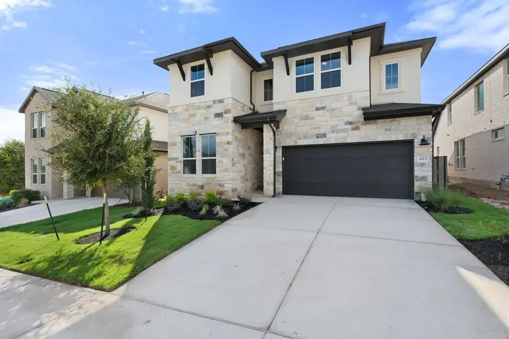 412 Leaning Rock Road, Georgetown