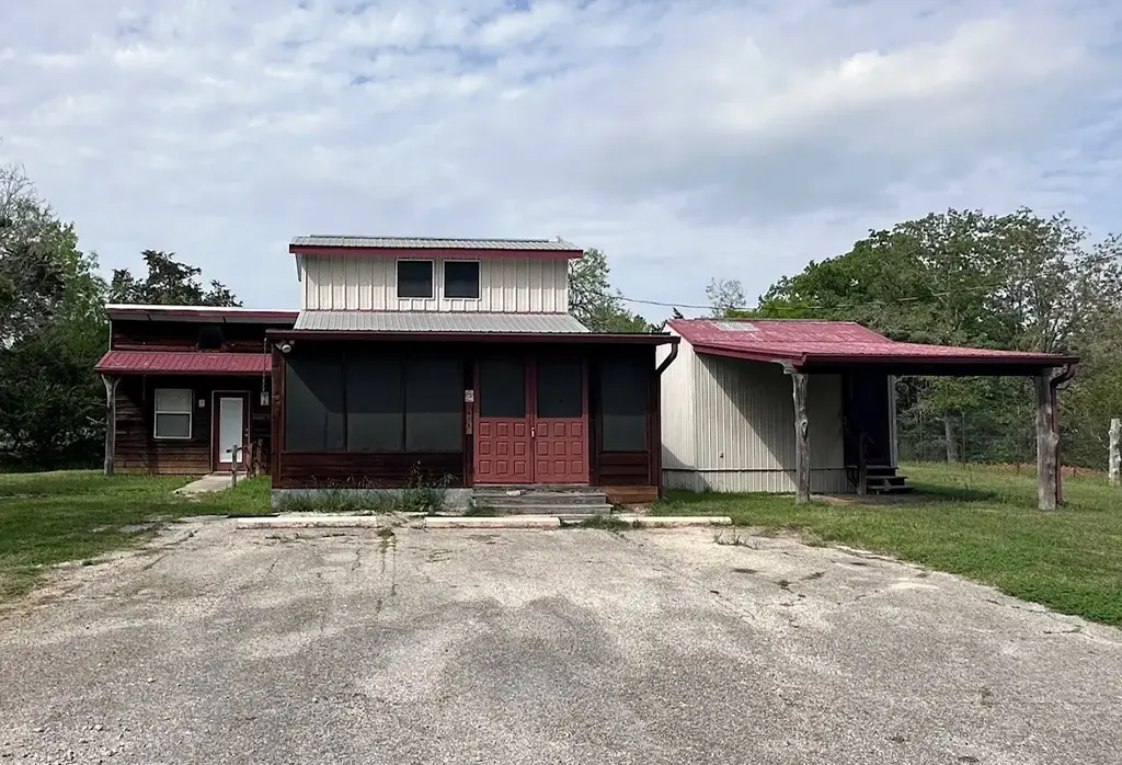 721 Fm 20 A, Cedar Creek