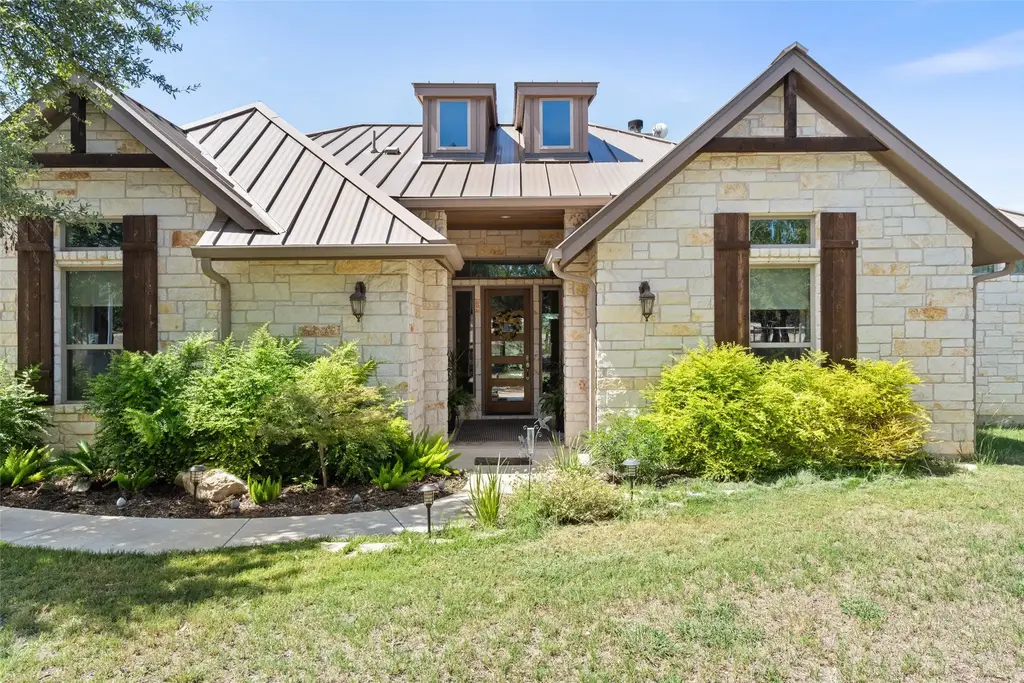 175 Scenic Ridge Dr, Spicewood