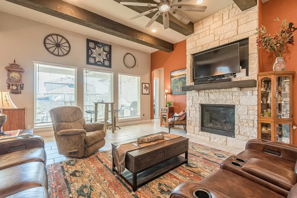 3195 Daisy Mdw, New Braunfels