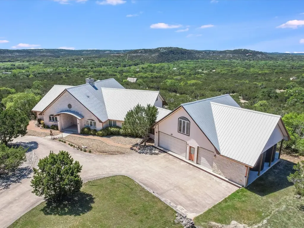 140 Oak Terrace Dr, Wimberley