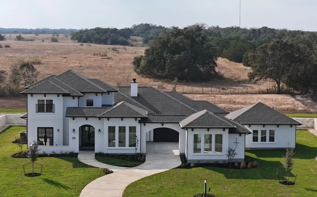 124 Rancho Deluxe, Liberty Hill