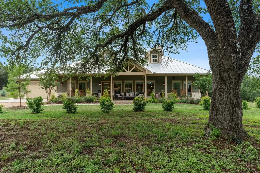1451 Gatlin Creek Rd E, Driftwood