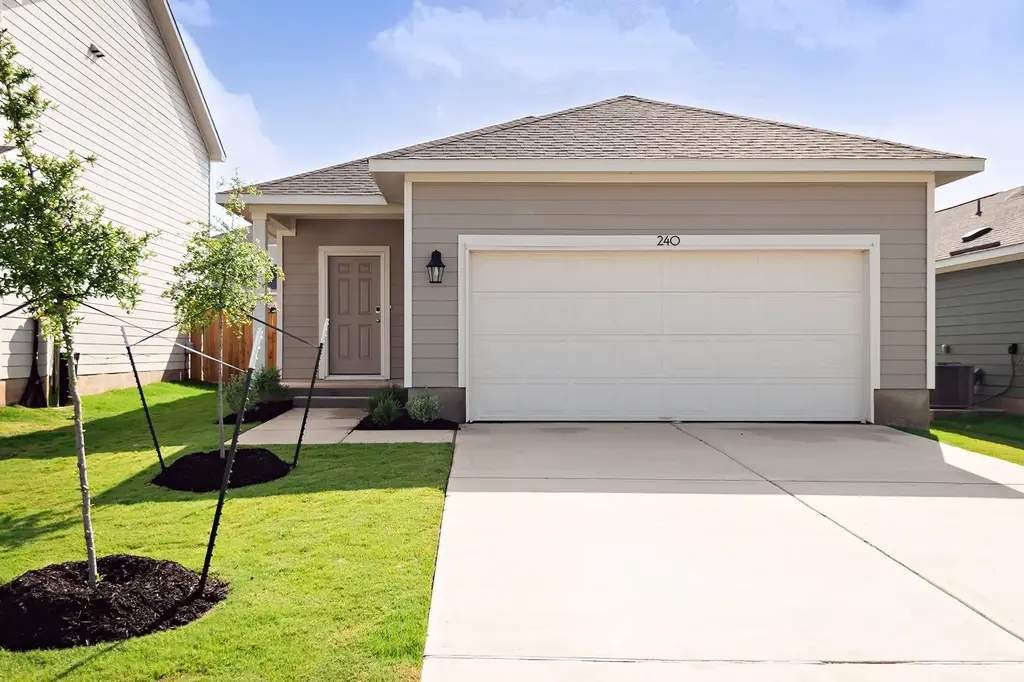 240 Alcatraz Loop, Jarrell