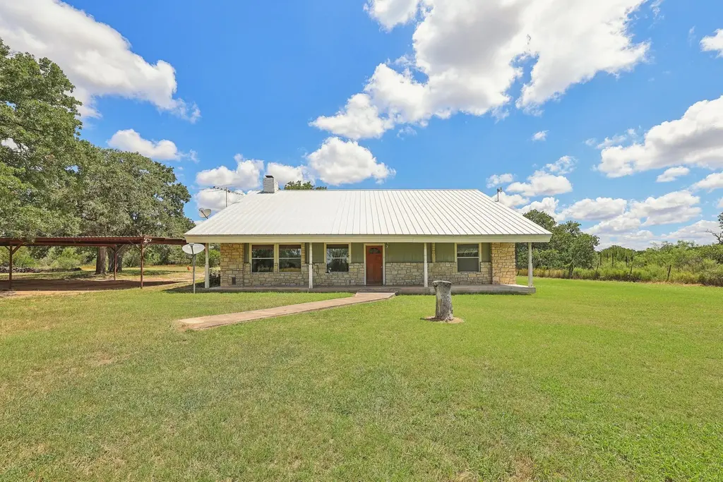 2715 Crider Rd, Marble Falls