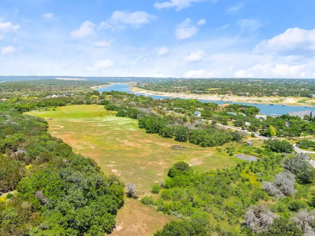 525 Pace Bend Rd N, Spicewood