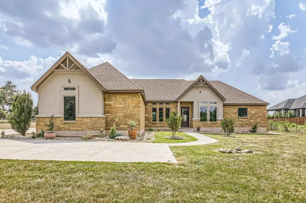 100 Gabgrove Ct, Georgetown