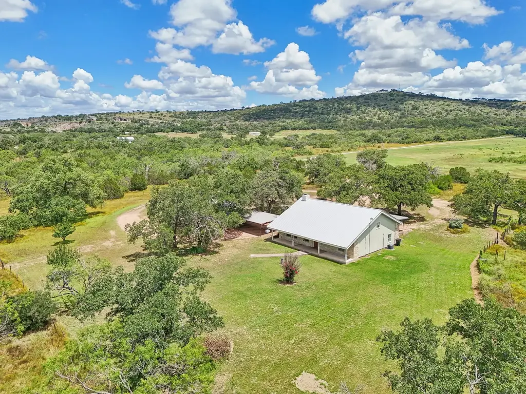 2715 Crider Rd, Marble Falls