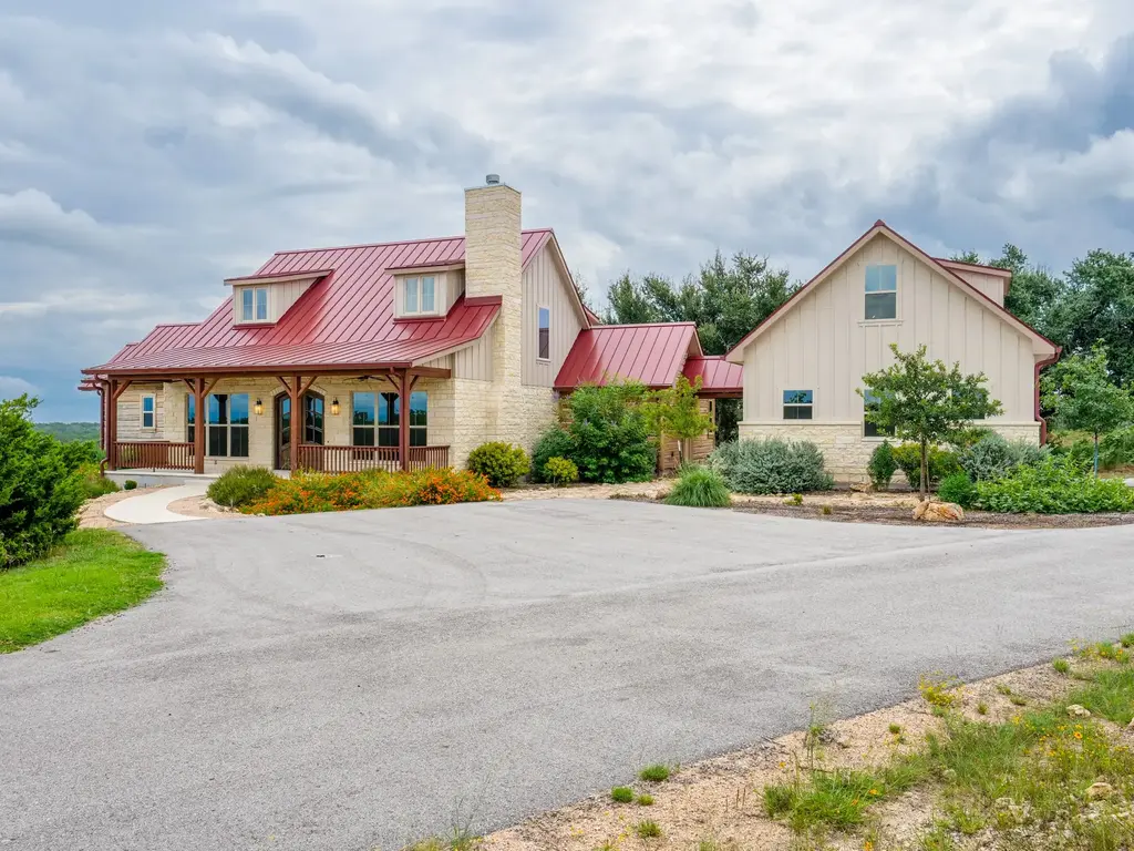 529 Vista Ridge, Round Mountain
