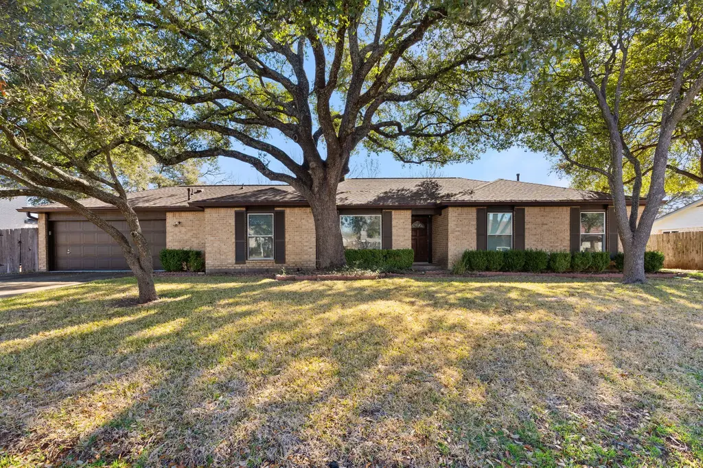 6803 Fence Line Dr, Austin
