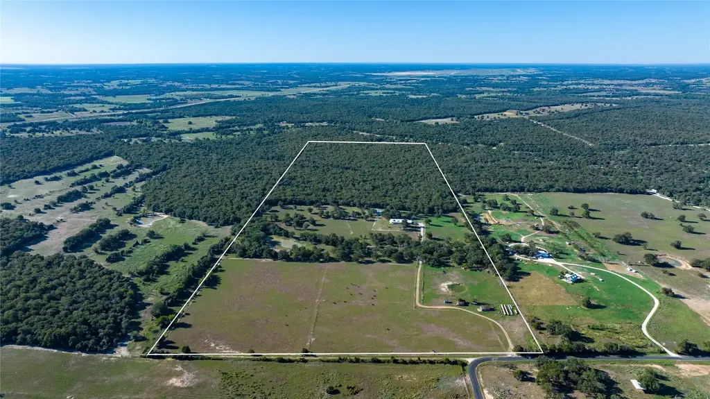 4300 County Road 481, Thrall