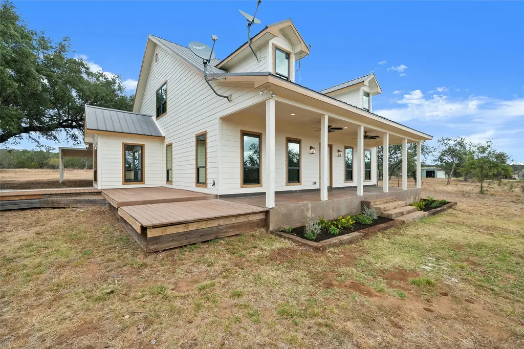 831 Double Creek Rd, Marble Falls