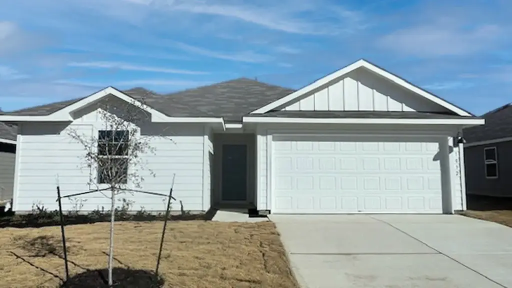 1032 Village Run, Seguin