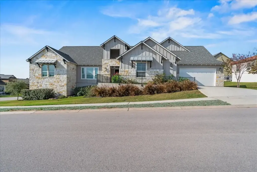 609 Dancing Oak Ln, San Marcos