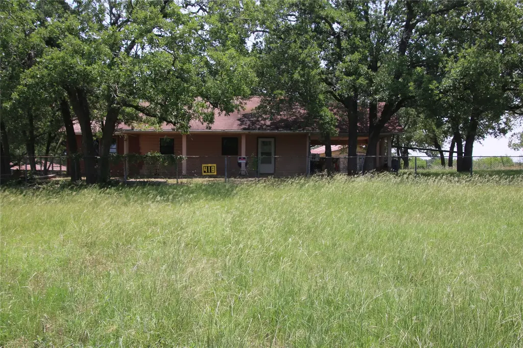 418 County Road 458a, Thorndale