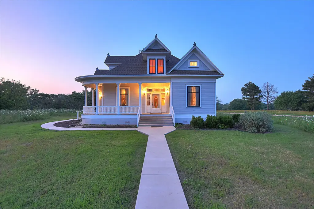 807 Colorado Dr, Smithville