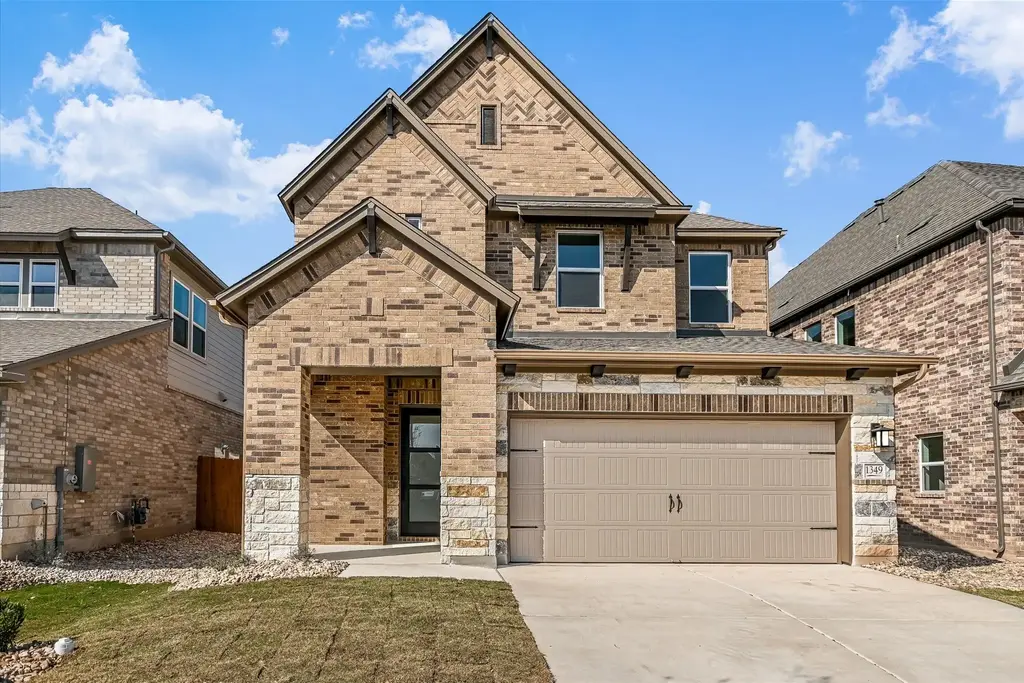 1349 South Brook Dr, Leander