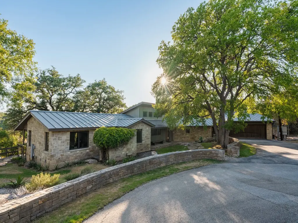 275 Indian Trl, Wimberley