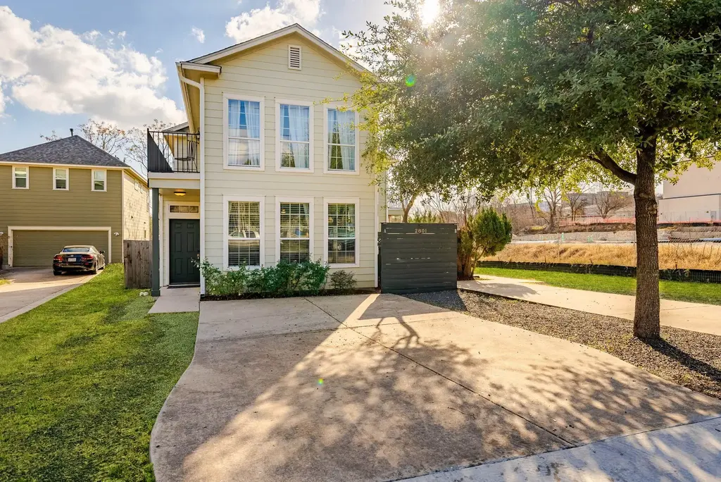 2801 Goodwin Ave A/b, Austin