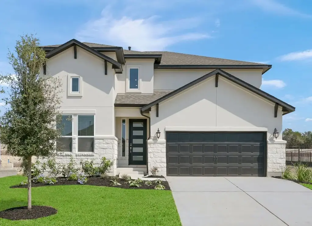 5325 Cosenza Trce, Leander