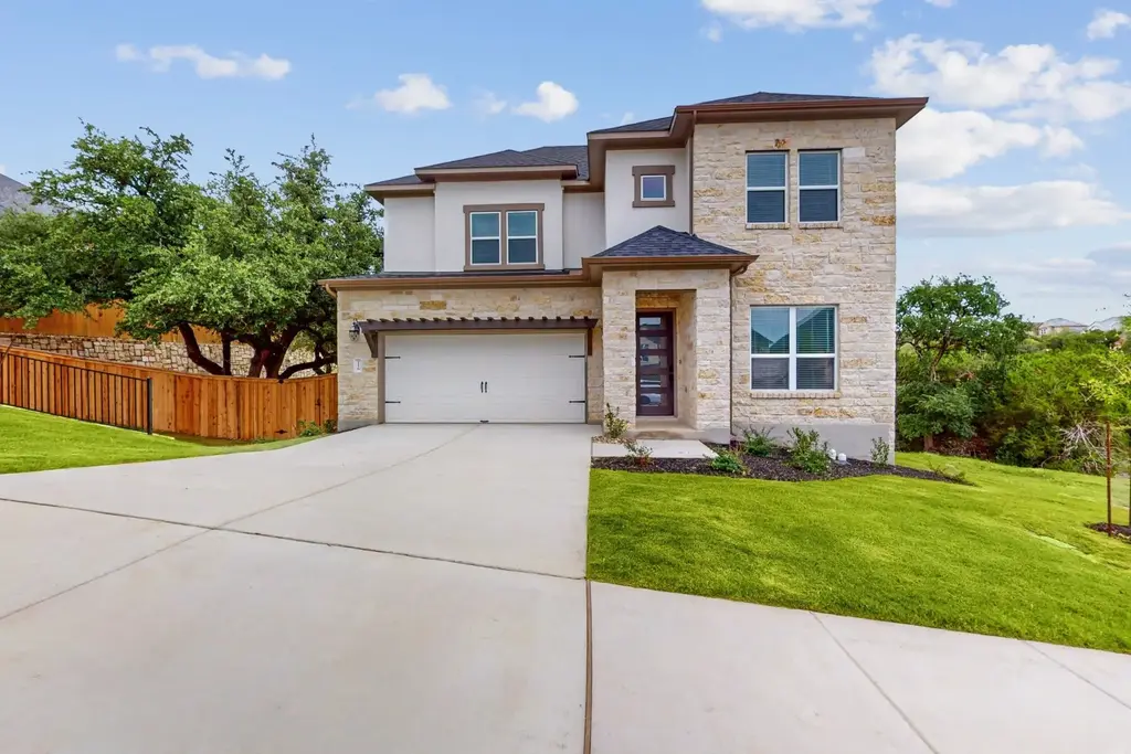 716 Coppell Ct, Leander