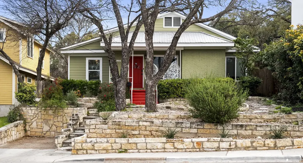 902 E Live Oak St, Austin