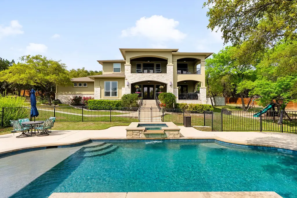16508 Jackson St, Volente