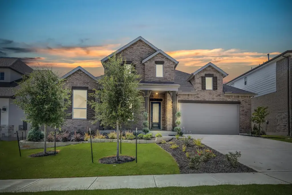 136 Cloverton Crse, Hutto