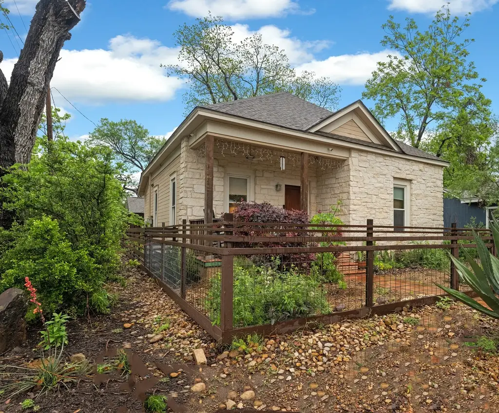 2300 Willow St, Austin