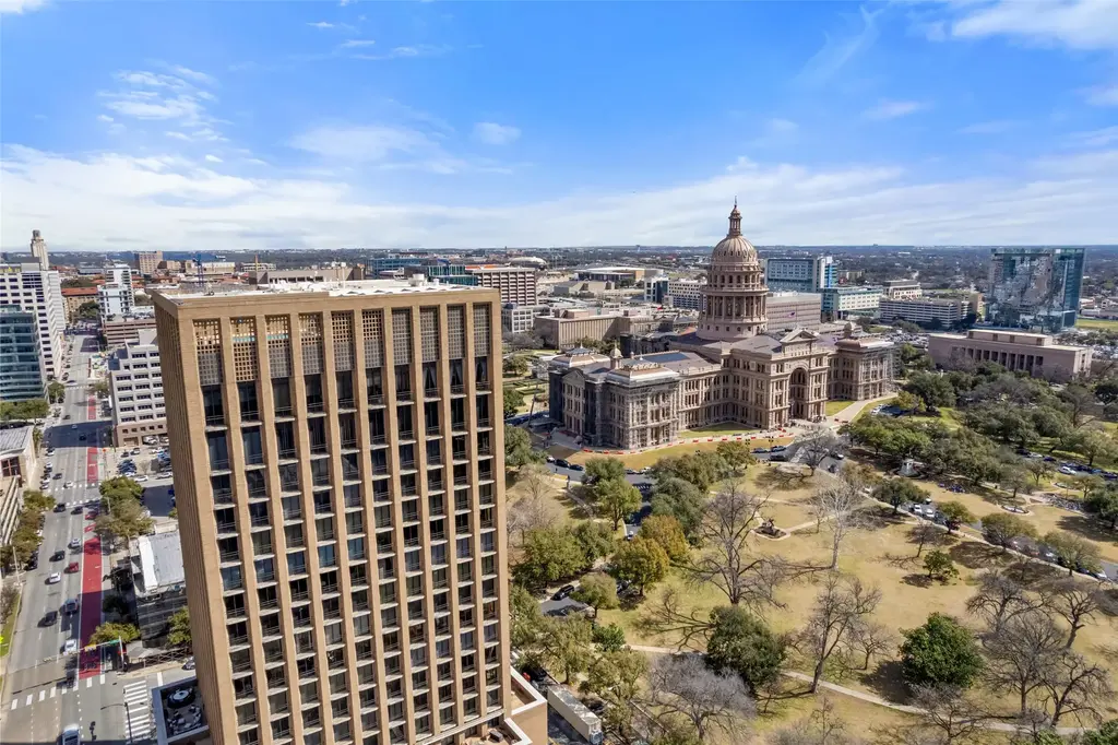 1122 Colorado St 1507, Austin