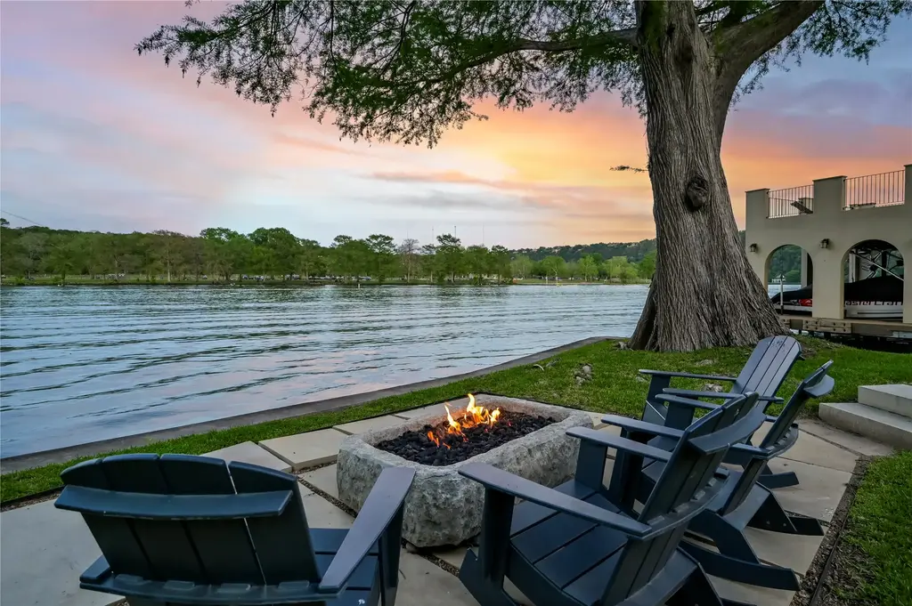 1401 N Weston Ln, Austin