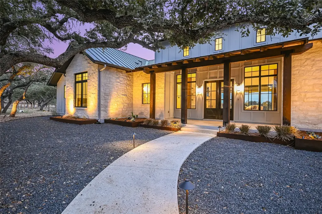 207 Gwendolyns Trl, Wimberley