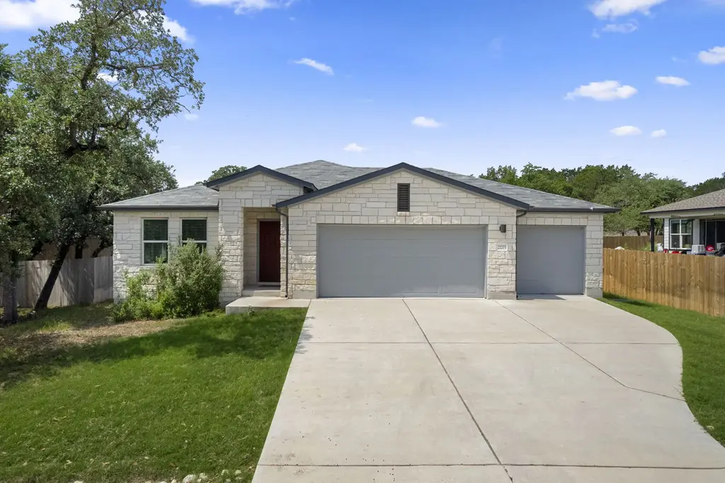 21203 Santa Rosa Ave, Lago Vista
