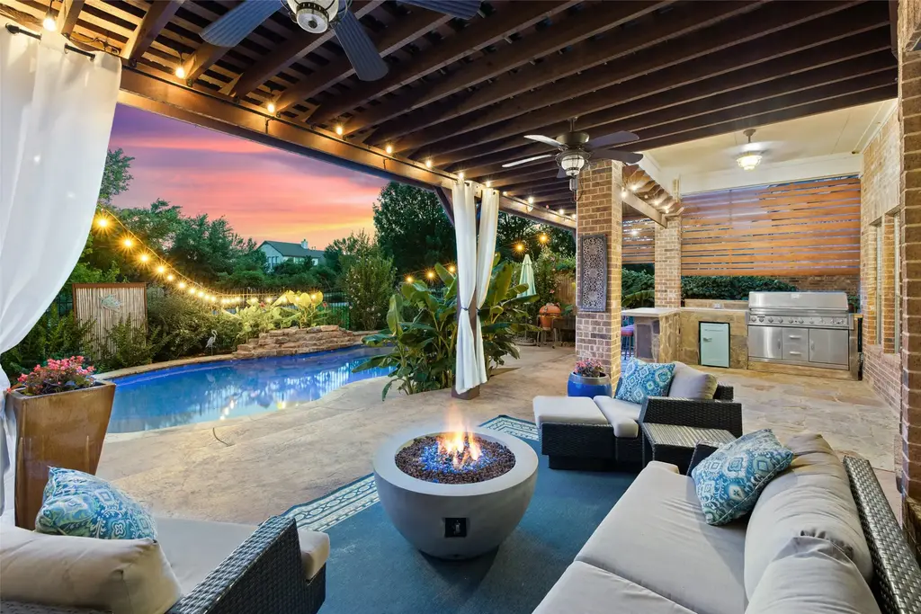 4509 Mont Blanc Dr, Bee Cave