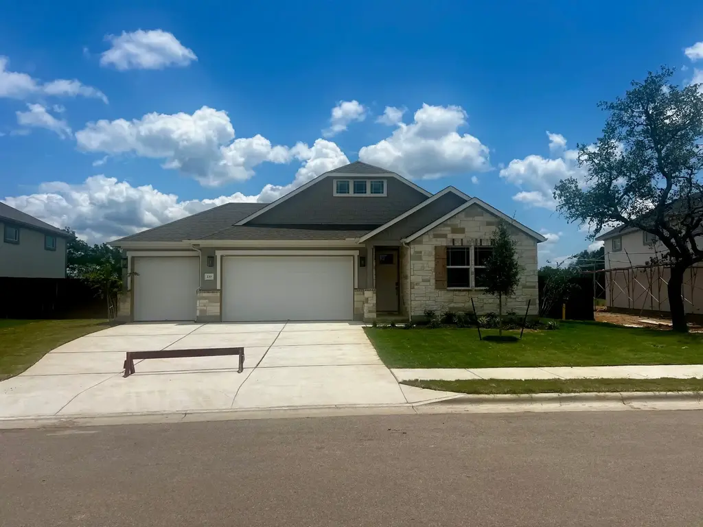 233 Firethorn Rd, Marble Falls